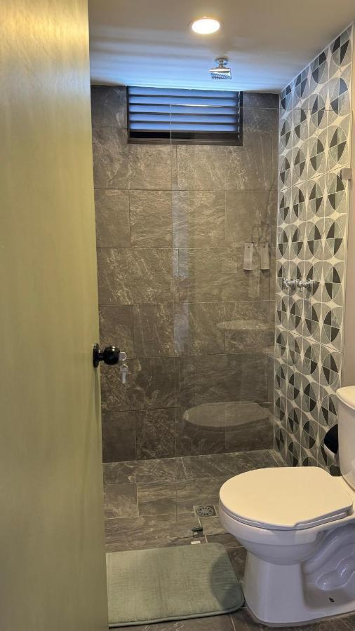 Luum Casa Hotel Manila Медельин Экстерьер фото