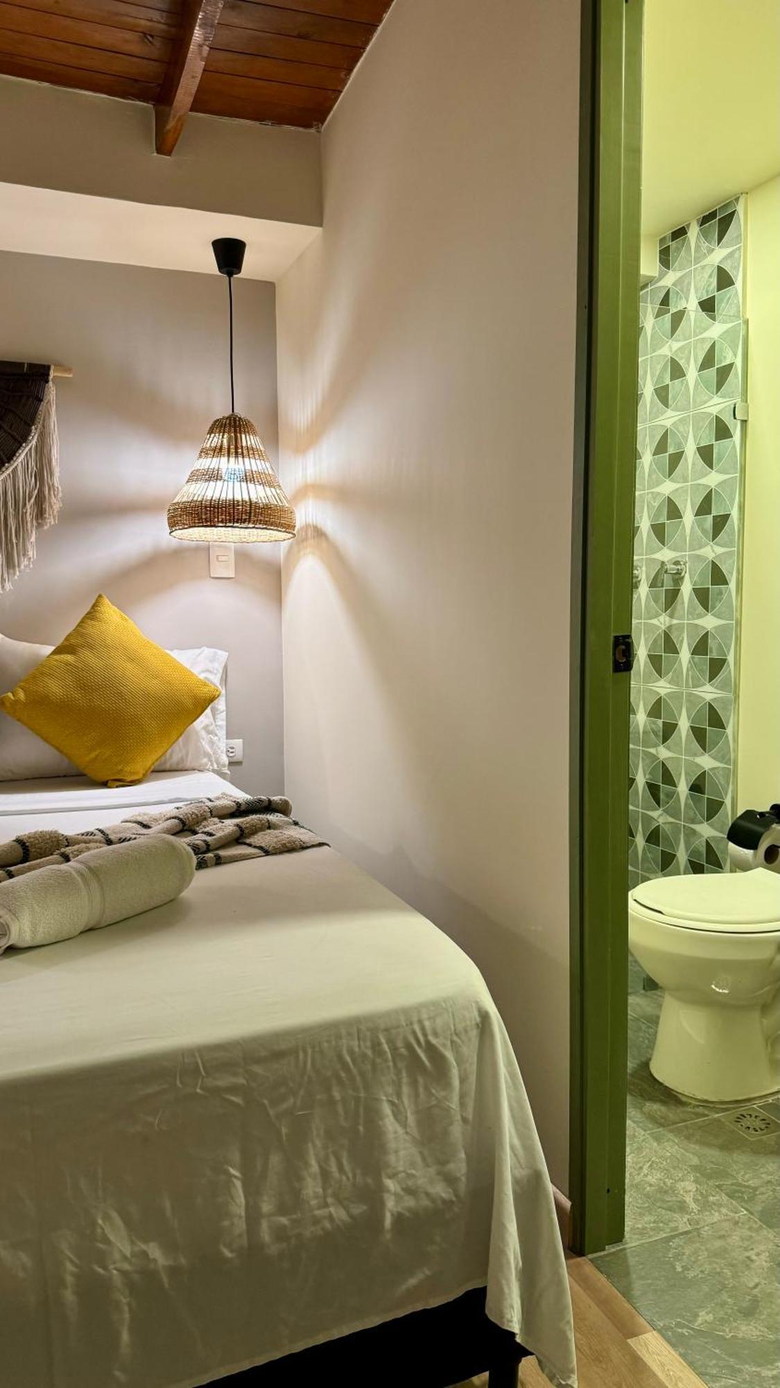 Luum Casa Hotel Manila Медельин Экстерьер фото